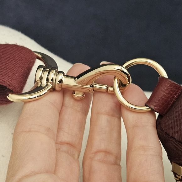 Henri Bendel Fanny/Crossbody/Belt Bag Burgundy - Picture 7 of 14